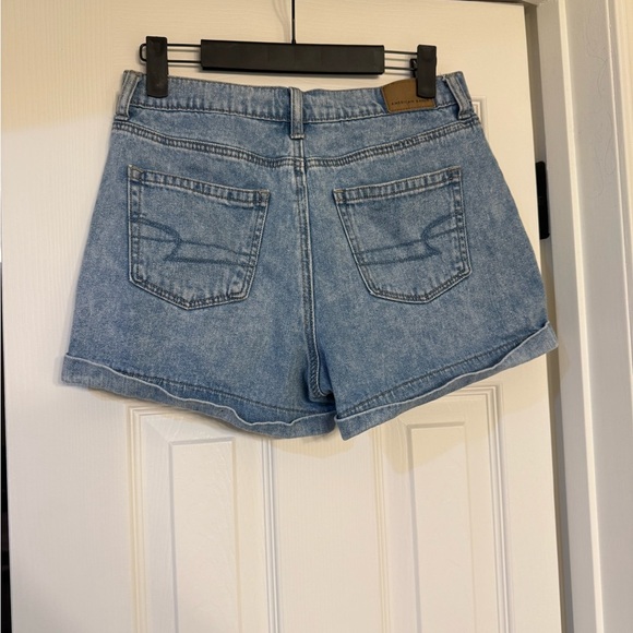 American Eagle Shorts Womens 2 Mom Shorts Cuffed Cotton Denim 90s Light Wash - Picture 4 of 7